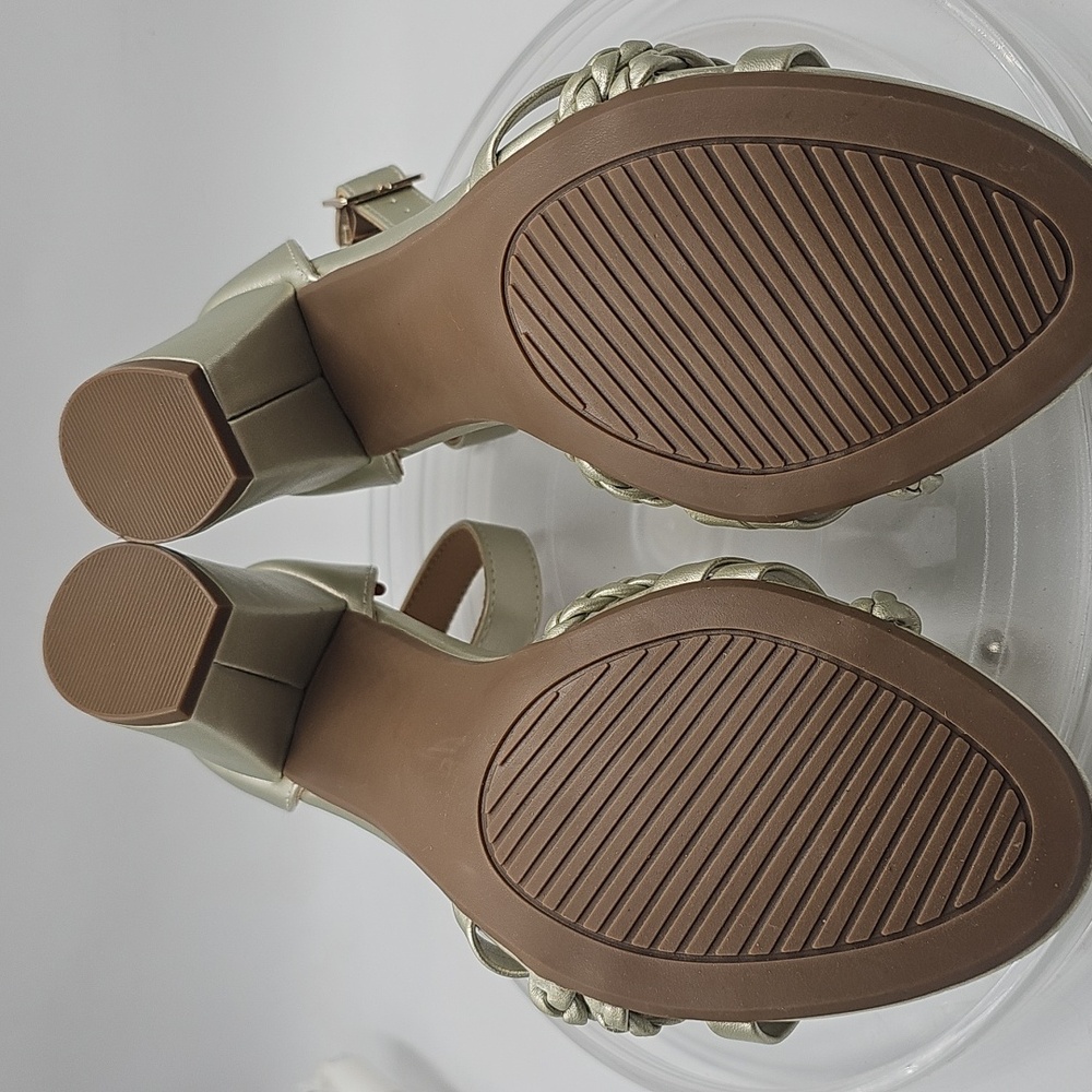 G White Mountain Gold Strappy Heeled Sandal Edge sz 5.5 hot nightlife block heel - Picture 10 of 11